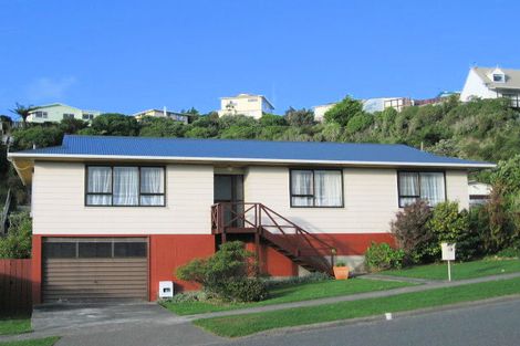 Photo of property in 27 Invercargill Drive, Kelson, Lower Hutt, 5010