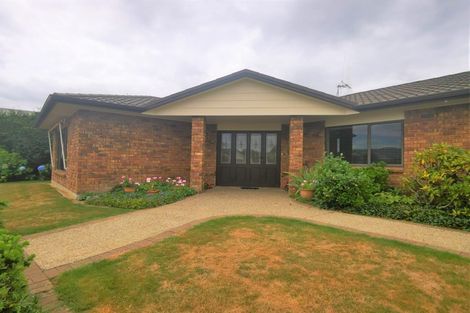 Photo of property in 16 Drumfearn Place, Rototuna, Hamilton, 3210