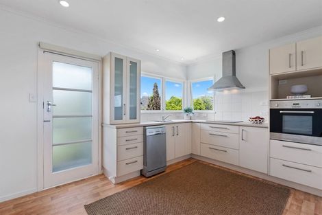 Photo of property in 4/11 Wicklow Road, Narrow Neck, Auckland, 0622