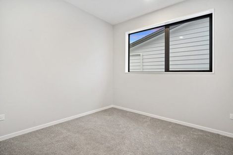 Photo of property in 13c Windermere Crescent, Blockhouse Bay, Auckland, 0600