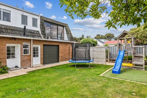 Photo of property in 16 Byrd Street, Levin, 5510