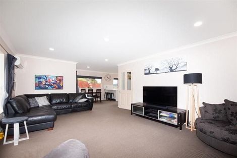 Photo of property in 50 Erlestoke Crescent, Churton Park, Wellington, 6037