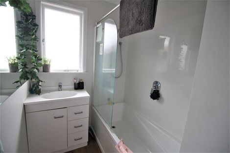 Photo of property in 9 English Street, St Andrews, Hamilton, 3200