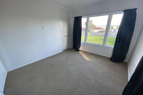 Photo of property in 11 Youngs Road, Papakura, 2110