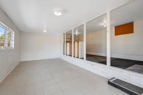 Photo of property in 3 Gladys Avenue, Glenfield, Auckland, 0629