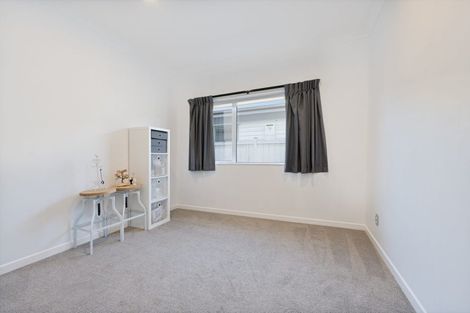 Photo of property in 25 Gilbransen Road, Kumeu, 0810