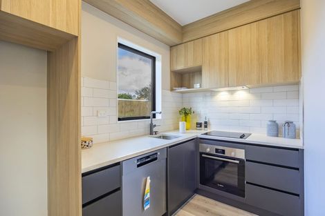 Photo of property in 14d Durham Street, Te Atatu Peninsula, Auckland, 0610