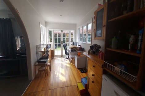 Photo of property in 43 Guthrie Street, Waterloo, Lower Hutt, 5011