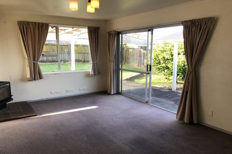 Photo of property in 27 Lisa Rise, Half Moon Bay, Auckland, 2012