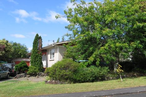 Photo of property in 9 Rosewarne Crescent, Glendene, Auckland, 0602