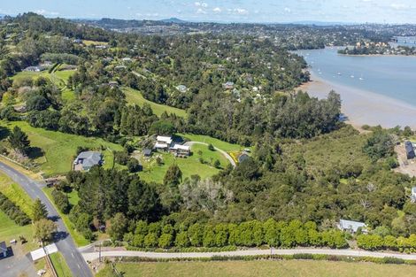 Photo of property in 42 Merewhira Road, Paremoremo, Albany, 0793