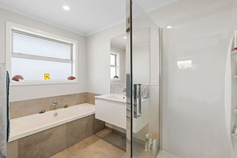 Photo of property in 20 Stowell Drive, Cromwell, 9310