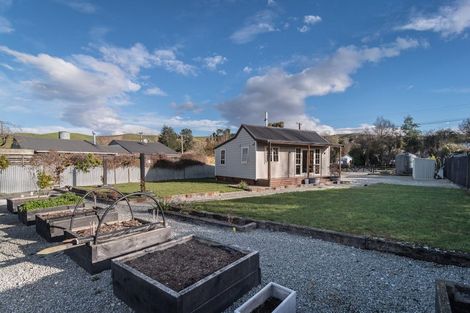 Photo of property in 30 Charles Street, Cave, 7984