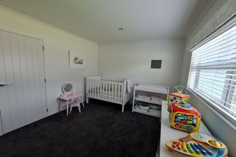 Photo of property in 90a Endeavour Drive, Whitby, Porirua, 5024