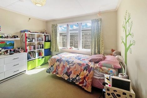 Photo of property in 10 Aberdeen Avenue, Takaro, Palmerston North, 4412