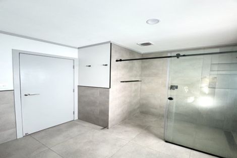 Photo of property in 1 Devonshire Road, Unsworth Heights, Auckland, 0632