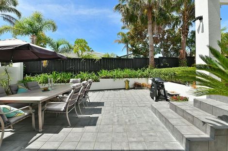 Photo of property in 8 Hobie Court, West Harbour, Auckland, 0618