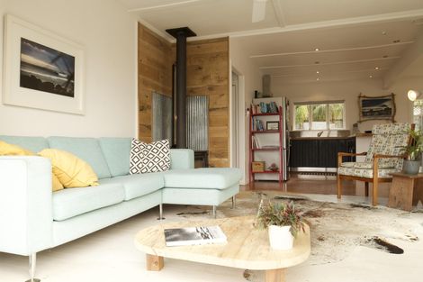 Photo of property in 9 Sea View Road, Leigh, Warkworth, 0985