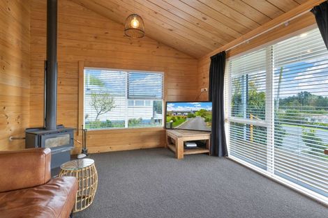 Photo of property in 21 Oxford Street, Waikari, 7420