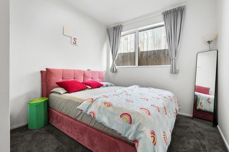 Photo of property in 1/40d Tomo Street, New Lynn, Auckland, 0600