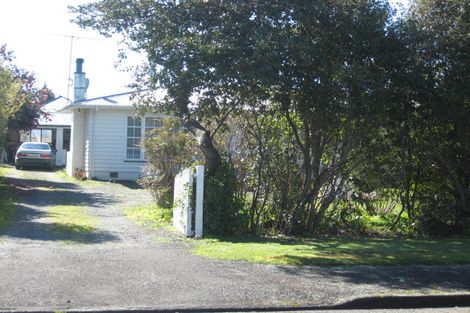 Photo of property in 19 Richmond Road, Carterton, 5713