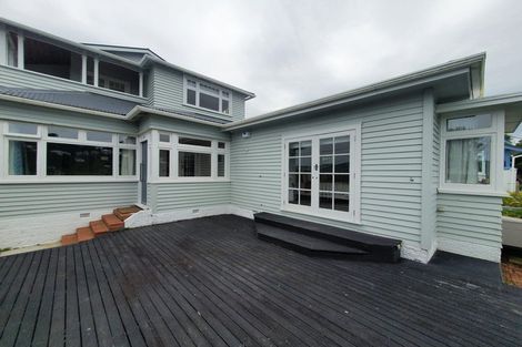 Photo of property in 49 Tio Tio Road, Miramar, Wellington, 6022