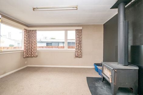 Photo of property in 184 Main South Road, Green Island, Dunedin, 9018