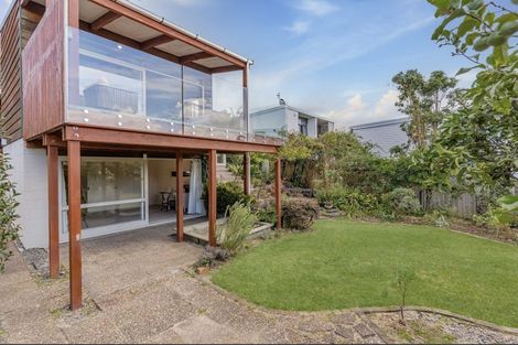 Photo of property in 69 Potter Avenue, Northcote, Auckland, 0627