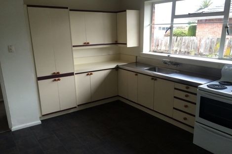 Photo of property in 2 Nyoli Street, Northcote, Christchurch, 8052