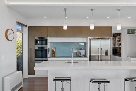 Photo of property in 21 Parkridge Place, Mount Pleasant, Christchurch, 8081