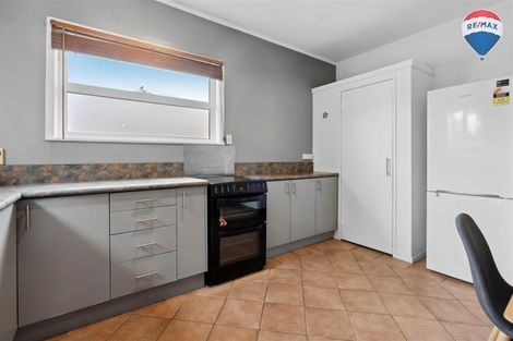 Photo of property in 2/14 Guthrie Street, Waterloo, Lower Hutt, 5011