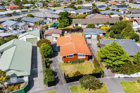 Photo of property in 35 Palmers Road, New Brighton, Christchurch, 8083