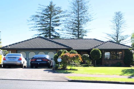 Photo of property in 27 Orangewood Drive, Northpark, Auckland, 2013