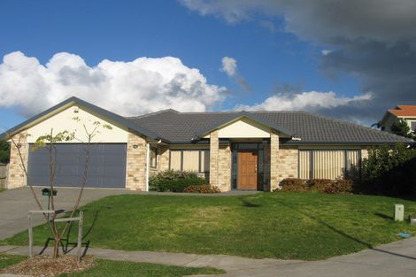 Photo of property in 12 Ballyward Close, East Tamaki, Auckland, 2013