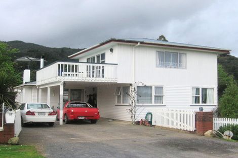 Photo of property in 30 Albert Street, Coromandel, 3506