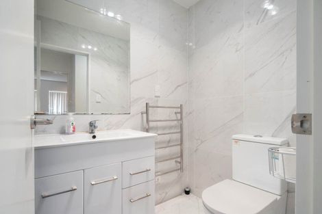 Photo of property in 18a Sunrise Avenue, Mairangi Bay, Auckland, 0630