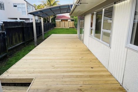 Photo of property in 2/206 Bucklands Beach Road, Bucklands Beach, Auckland, 2012