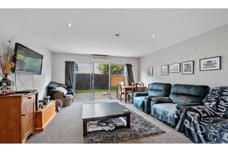 Photo of property in 2/37 Geraldine Street, Edgeware, Christchurch, 8013