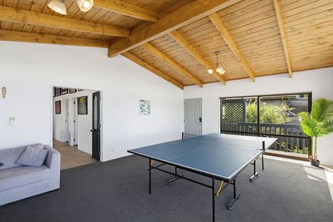 Photo of property in 57 John Dee Crescent, Red Beach, 0932