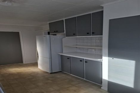 Photo of property in 4 Stroud Way, Newlands, Wellington, 6037