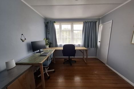 Photo of property in 22 Glenpark Avenue, Frankleigh Park, New Plymouth, 4310