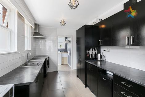 Photo of property in 43 Shearer Crescent, Naenae, Lower Hutt, 5011