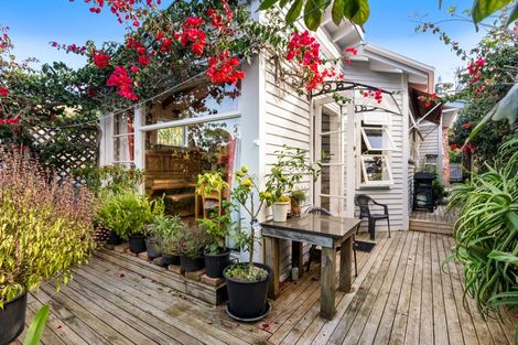 Photo of property in 20 Lake Road, Devonport, Auckland, 0624