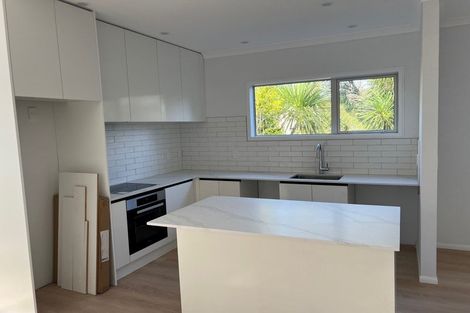 Photo of property in 36 Fowler Street, Northcote, Auckland, 0627