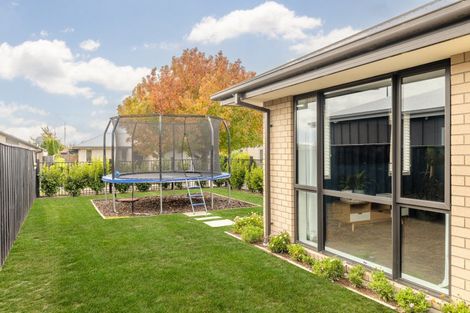 Photo of property in 17 Puaka Street, Pegasus, 7612