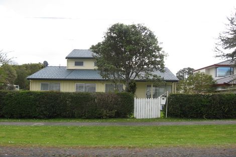 Photo of property in 64 Ferry Parade, Herald Island, Auckland, 0618