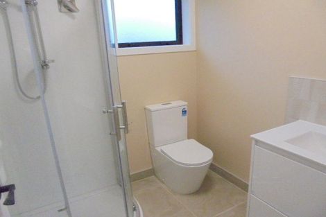 Photo of property in 300 Sturges Road, Henderson Valley, Auckland, 0612