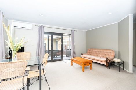 Photo of property in 35 Pulham Crescent, Queenwood, Hamilton, 3210