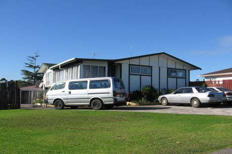 Photo of property in 16 Glynnbrooke Street, Te Atatu South, Auckland, 0610