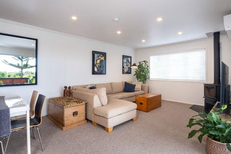 Photo of property in 27 Gaskin Place, Haumoana, 4102